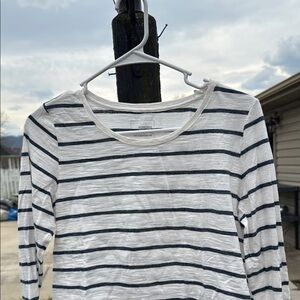 Sonoma White and Blue Fitted 3/4 Sleeve Tee